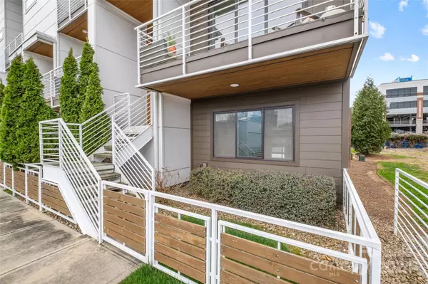 Charlotte, NC 28203,1432 Church ST #10