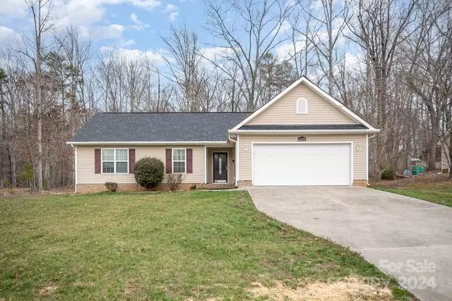 2208 Larkspur LN, Wingate, NC 28174