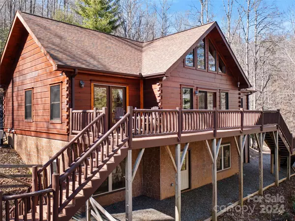405 Caddis TRL, Burnsville, NC 28714