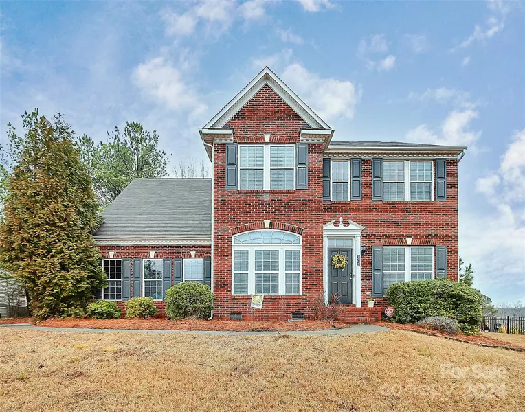 305 Hydrangea DR, Lake Wylie, SC 29710