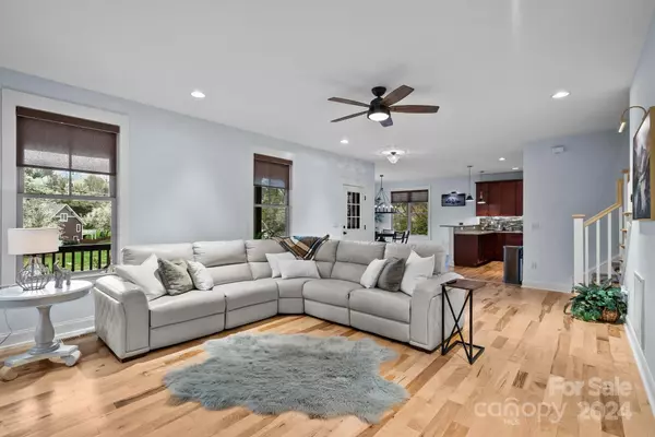 Mills River, NC 28759,210 Barnrock DR