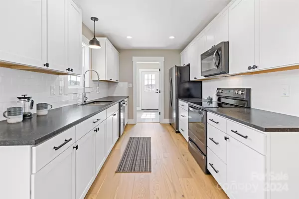 Weaverville, NC 28787,115 Bluebell Ridge LN