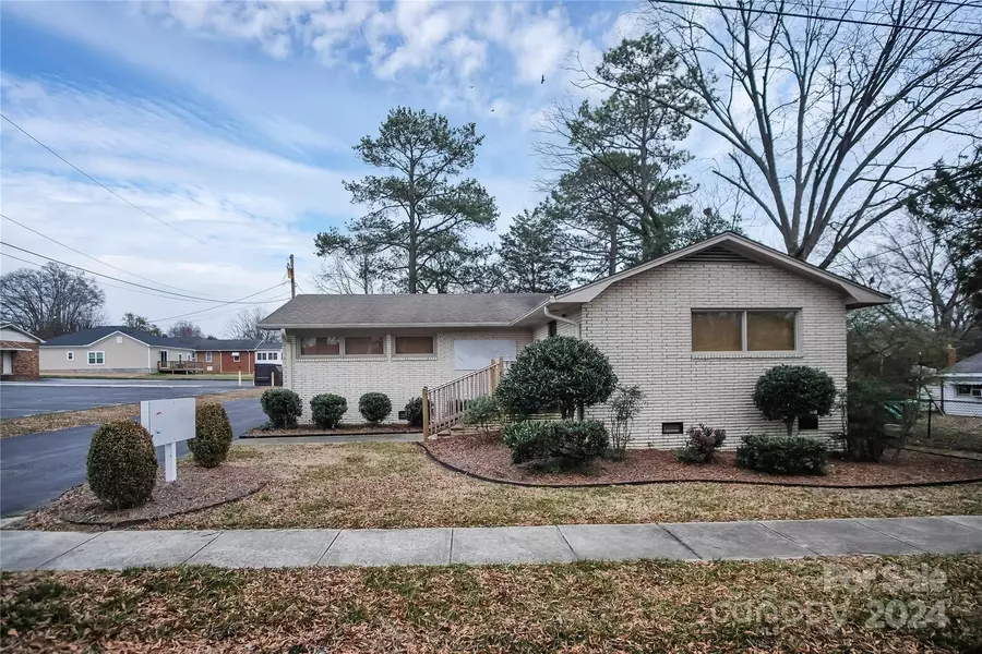 203 S Juniper ST, Kings Mountain, NC 28086