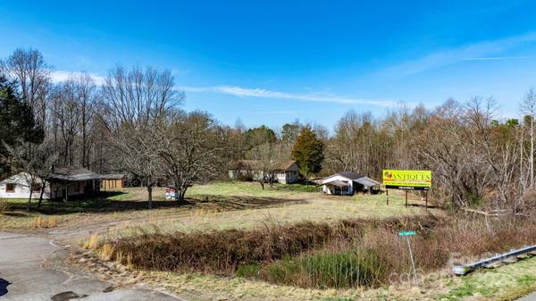 3704 & 3710 Wade Thompson LN, Hudson, NC 28638