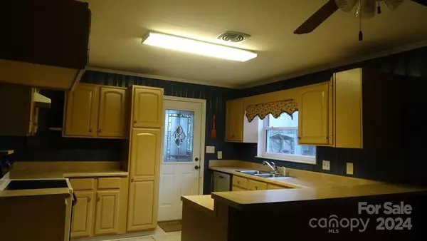 Mt Ulla, NC 28125,735 Edmiston RD