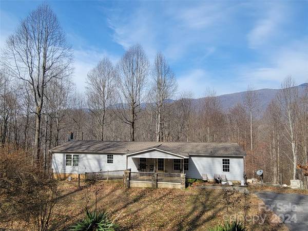 242 Maynor DR, Sylva, NC 28779