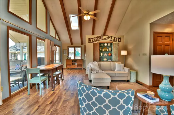 Badin Lake, NC 28127,242 N Shoreline DR