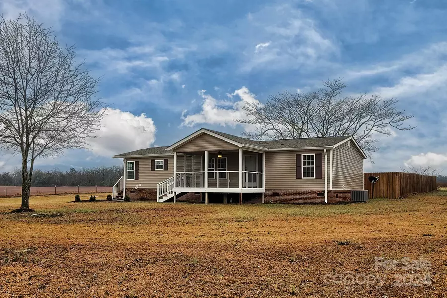 1215 Neds Creek RD, Kershaw, SC 29067