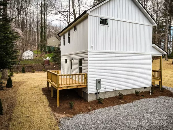 Laurel Park, NC 28739,312 Daniel DR