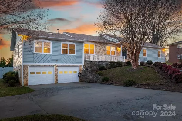 Morganton, NC 28655,212 Woodlawn DR