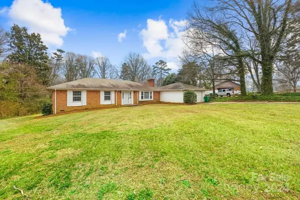 Charlotte, NC 28214,2409 Laurelwood CIR