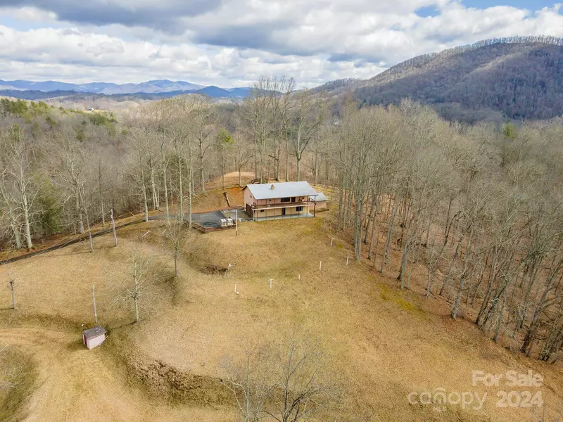 130 B E Miller RD, Green Mountain, NC 28740