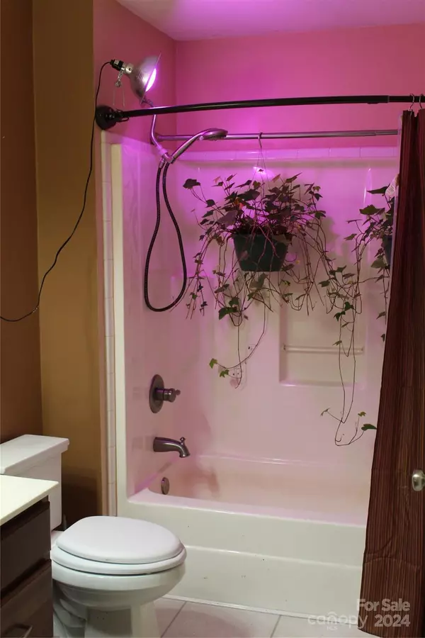 Rutherfordton, NC 28139,166 Meadows DR