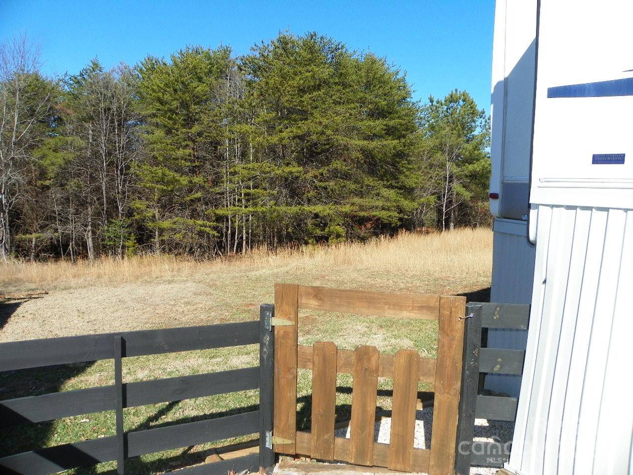 New London, NC 28127,318 Mount View LN