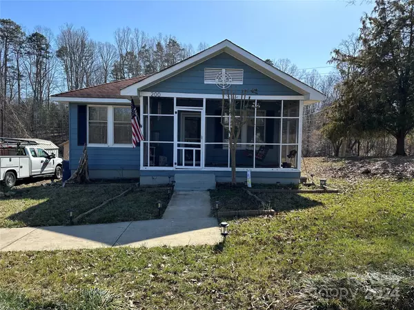 200 Cherry ST, Lincolnton, NC 28092
