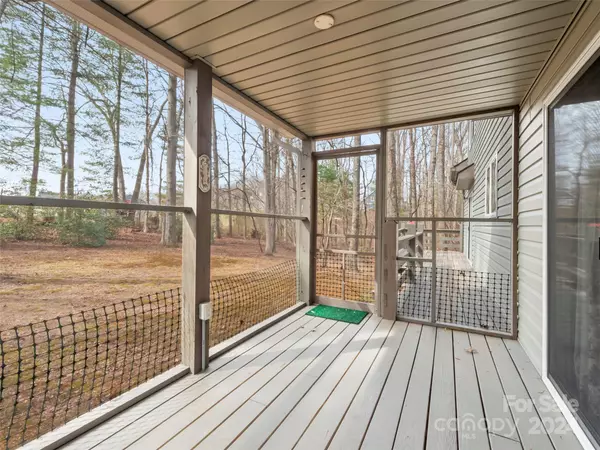 Mills River, NC 28759,230 Ladson Spring TRL