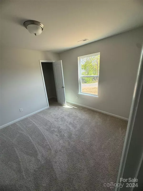 Shelby, NC 28150,1225 Lithia Springs RD