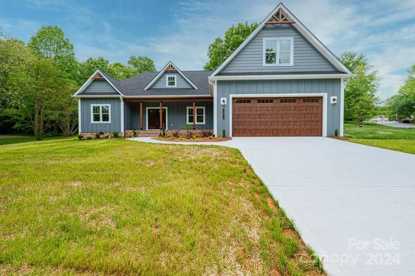 3145 3rd Street DR NW,  Hickory,  NC 28601