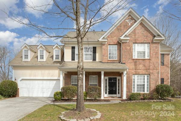 5902 Kirkwynd Commons DR, Charlotte, NC 28278