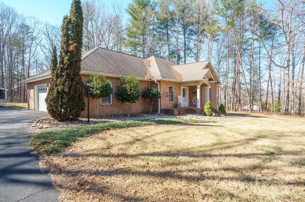 Morganton, NC 28655,5572 Hayes Waters RD