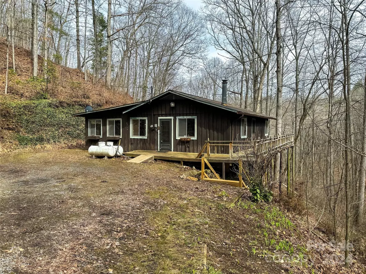 Sylva, NC 28779,688 Enchanted Forest DR