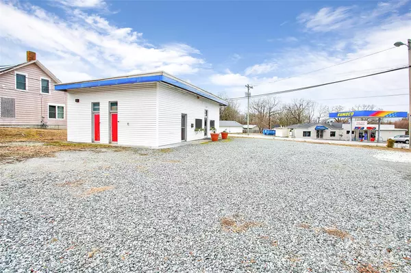 Thomasville, NC 27360,800 Fisher Ferry ST