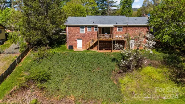 Mars Hill, NC 28754,534 Mountain View RD