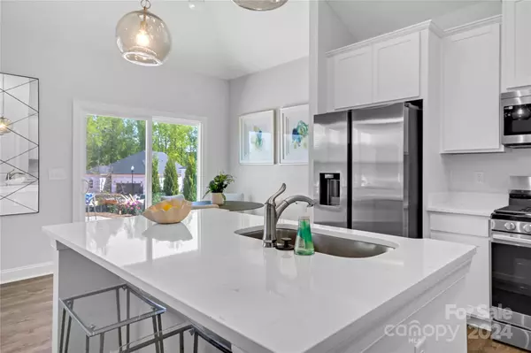 Terrell, NC 28682,3734 Berry DR