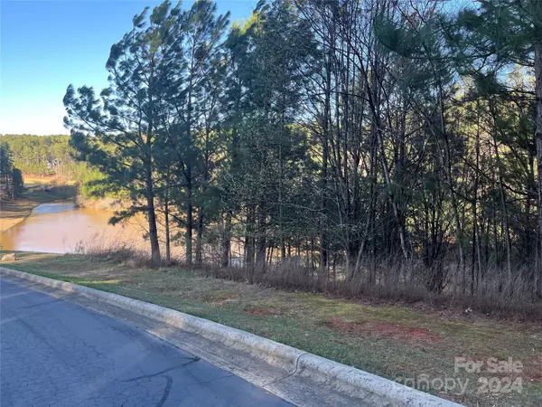 Granite Falls, NC 28638,5582 Bridgewater DR