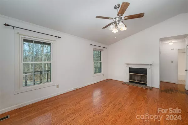 Statesville, NC 28625,169 Castle Creek RD