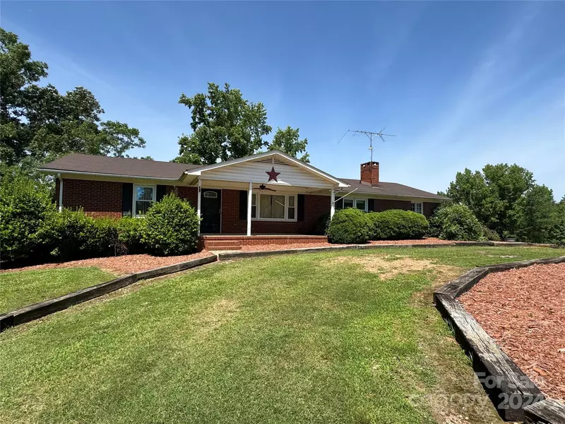 516 Bowles RD, Mount Gilead, NC 27306