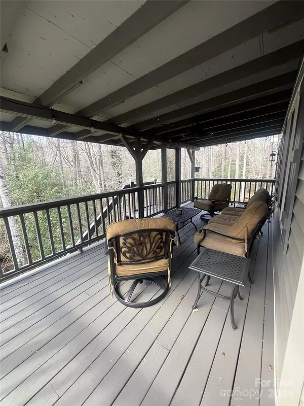 Lenoir, NC 28645,1426 Yadkin LN