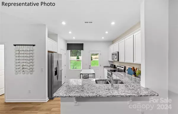 Charlotte, NC 28214,10125 Travis Floyd LN #056
