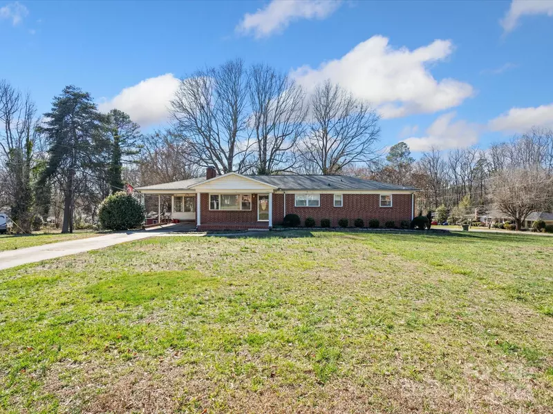 504 Brookwood AVE, Cherryville, NC 28021