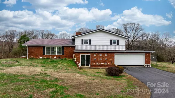 417 Hefner LN, Taylorsville, NC 28681