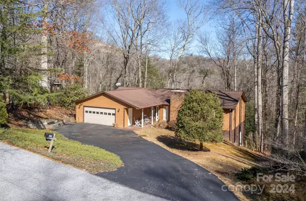 Hendersonville, NC 28791,239 Stonebrook DR