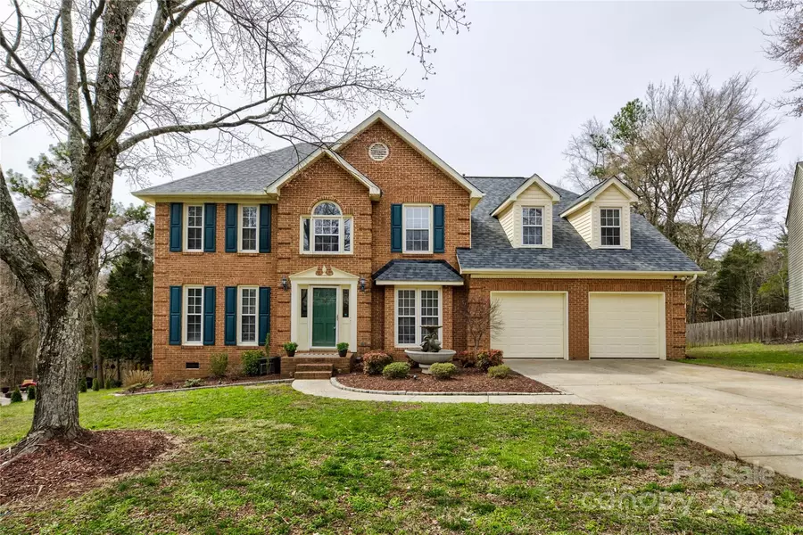 14406 Raynham DR, Charlotte, NC 28262