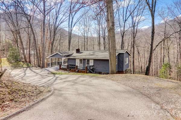 950 S Country Club DR, Cullowhee, NC 28723