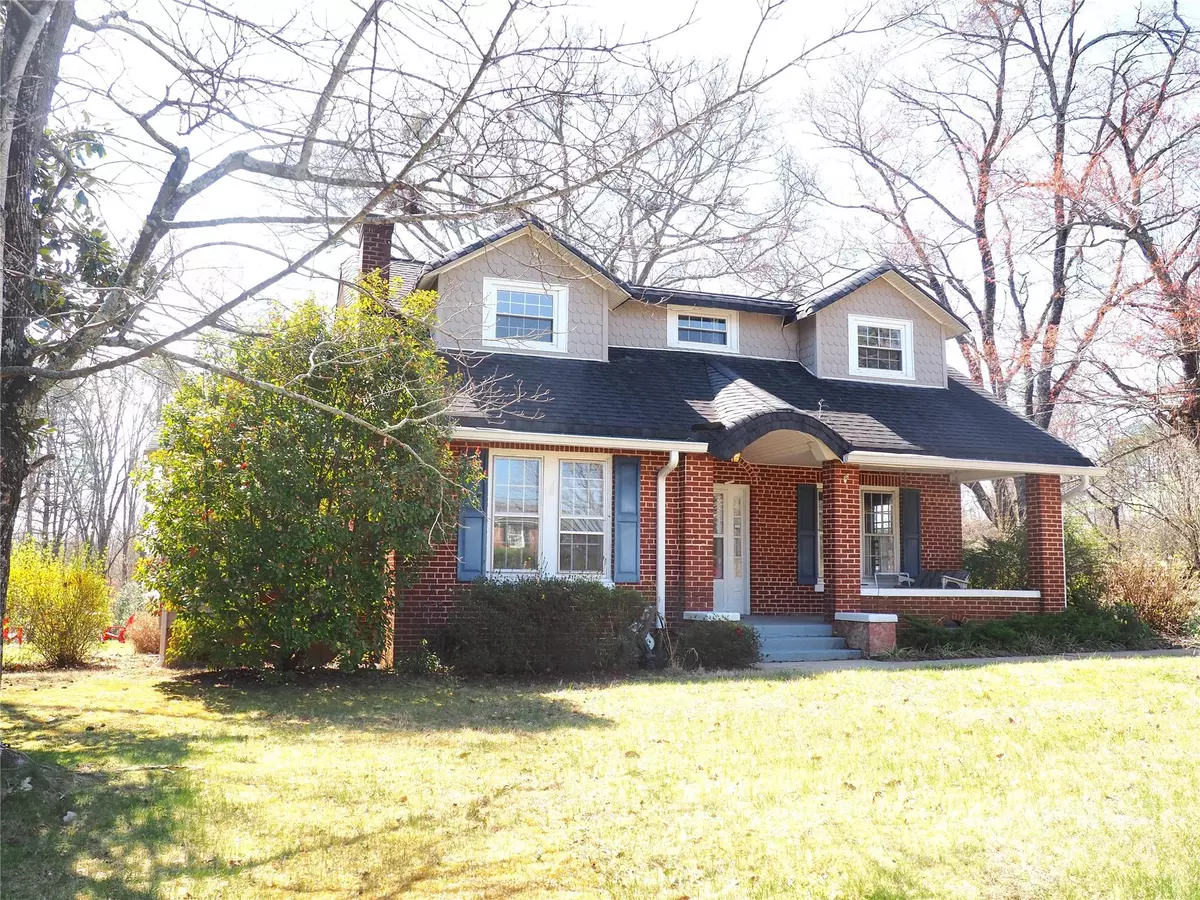 Rutherfordton, NC 28139,461 Chimney Rock RD