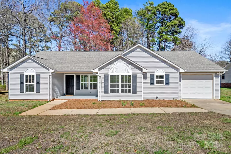 8567 Unity Church RD, Denver, NC 28037