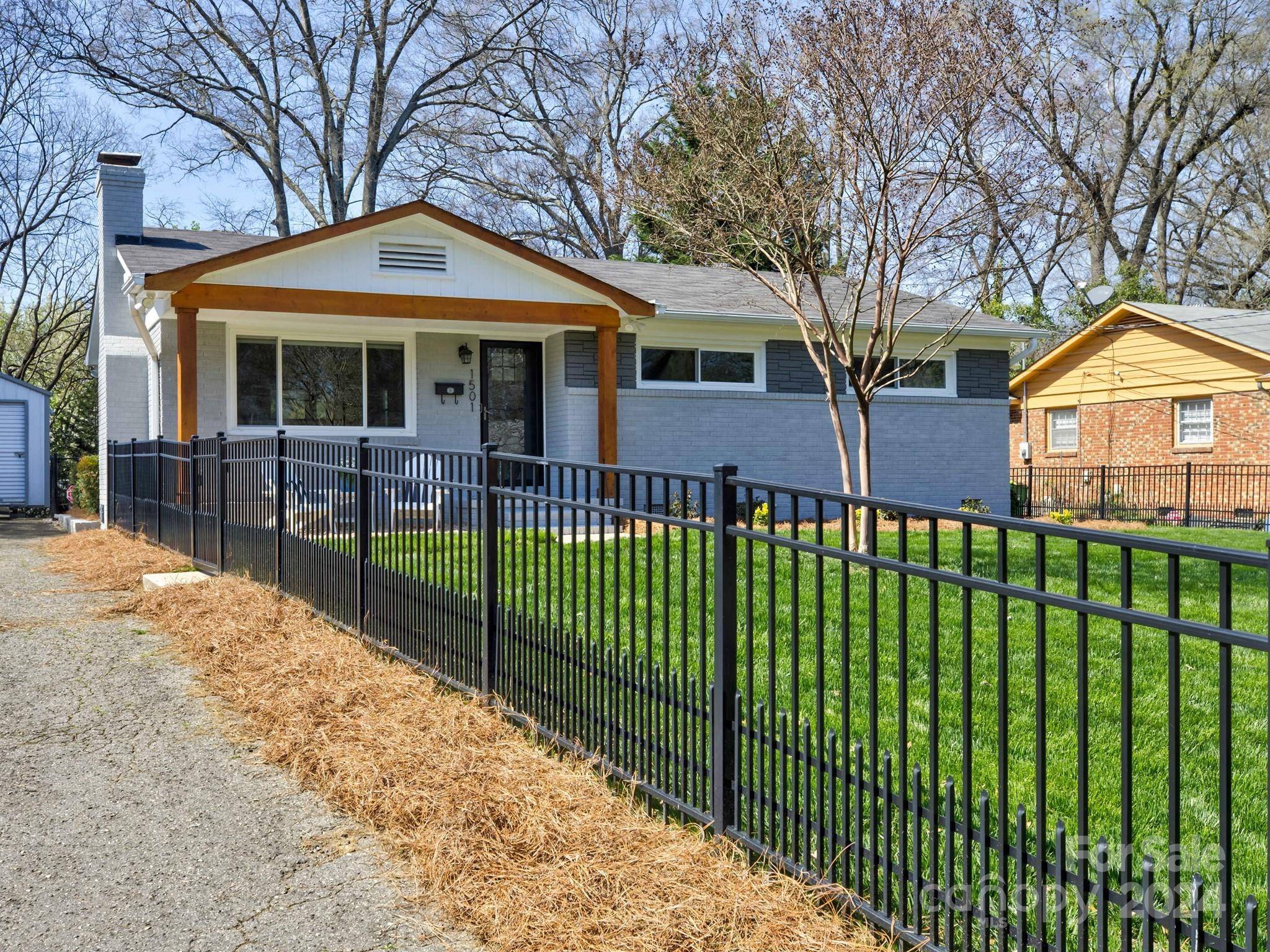 Charlotte, NC 28210,1501 Larkfield LN
