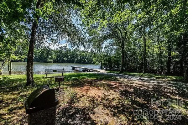 Hickory, NC 28601,0 Lake Acres DR