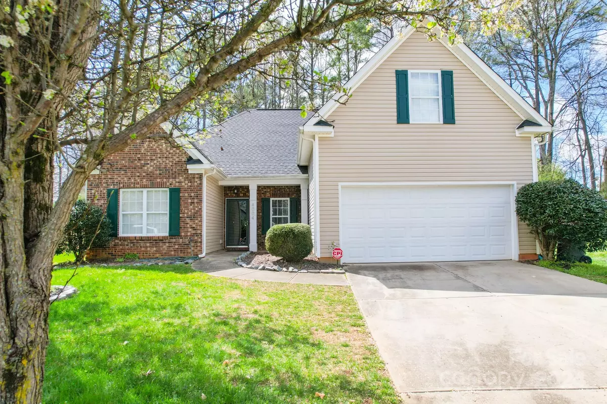 Charlotte, NC 28215,4004 Asher CT