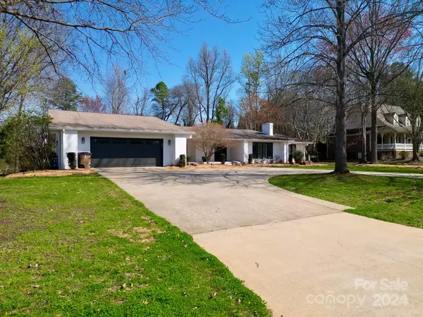 Shelby, NC 28150,1713 Country Garden DR