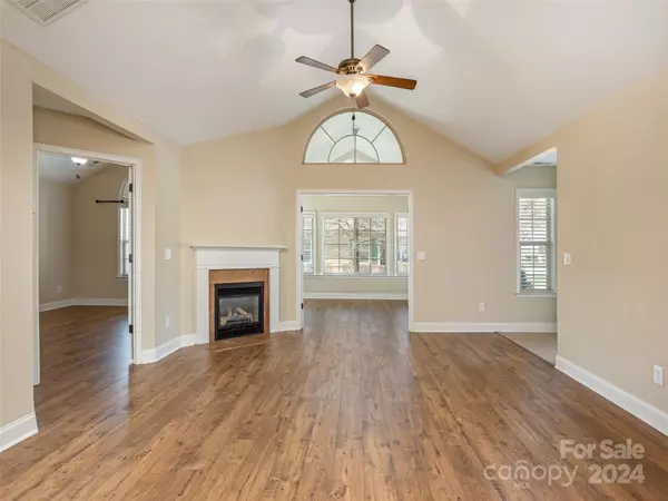 Flat Rock, NC 28731,279 Summerfield PL