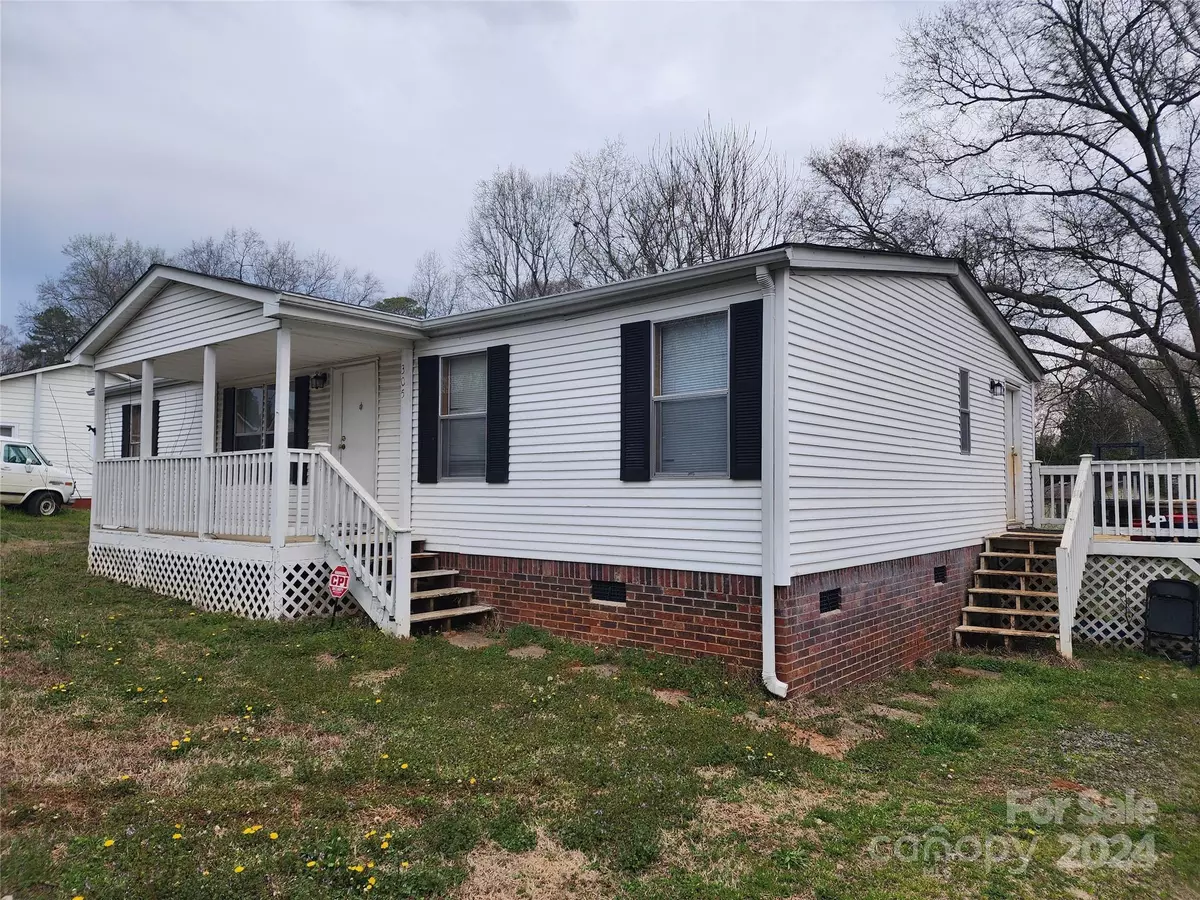 Mount Holly, NC 28120,305 Adrian ST