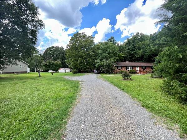 5419 Stevens Mill RD, Matthews, NC 28104