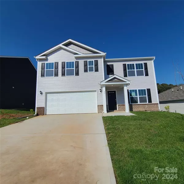 93 Callie River CT, Clyde, NC 28721