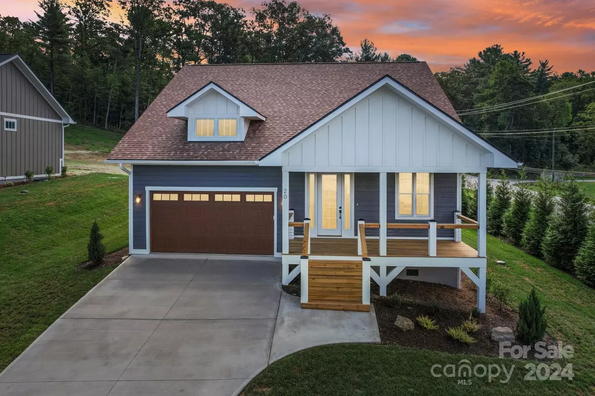 Hendersonville, NC 28792,20 Maple Knoll DR