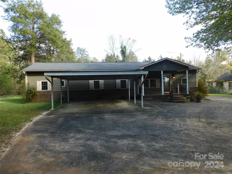 5620 McConnells HWY, Mcconnells, SC 29726